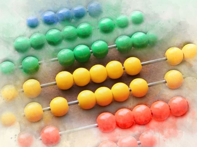 Bunte Kugeln eines Abakus-Rechenschiebers